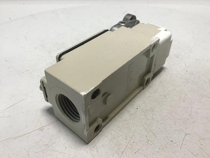 Used YAMATAKE Limit Switch LJA10-11A21N-003 #121738