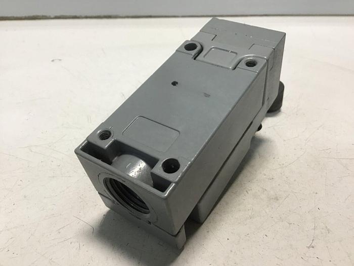 Used SQUARE D Limit Switch 9007-C54B #121703