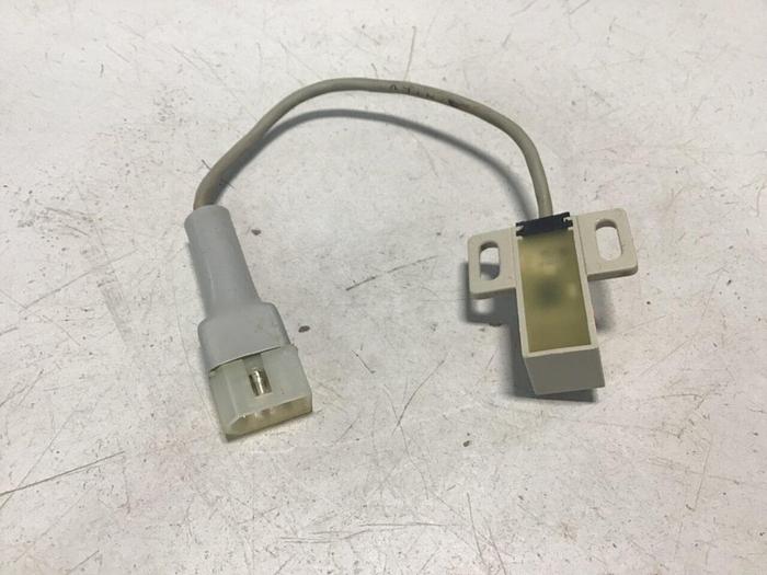 Used FUJI ELECTRIC Proximity Switch PE-B4D3 #128349