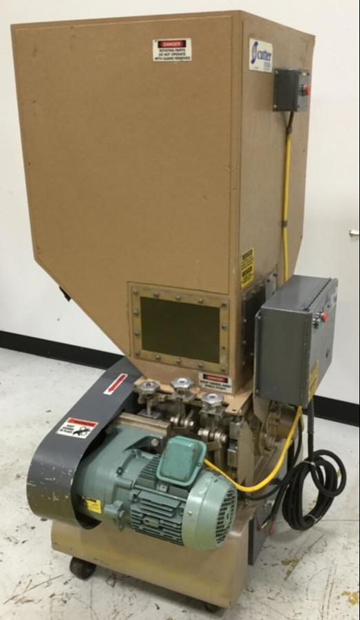 Used NISSUI 2 HP Screenless Grinder Granulator FNSK-15SC Used