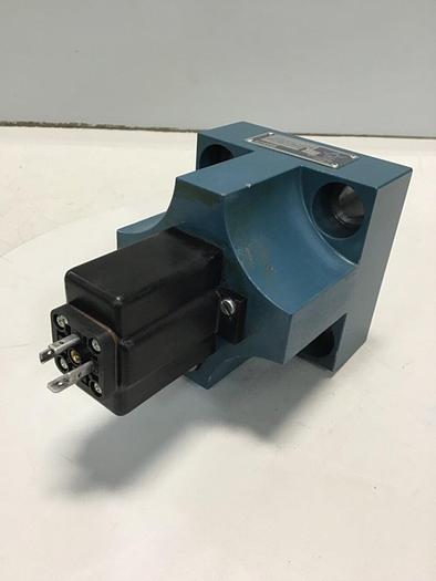 Used BOSCH Valve 0 810 070 033 #144856