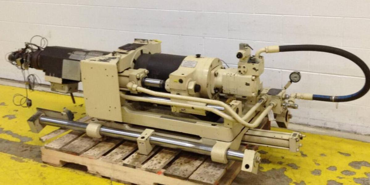 Used CINCINNATI MILACRON 7 Oz Injection Unit VT120-7 USED 