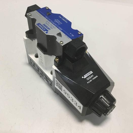 Used VICKERS Tokimec Directional Control Valve DG4V52AMP7LH740 #95334