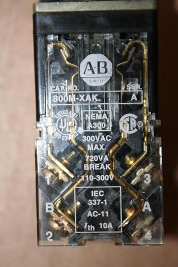 Used ALLEN BRADLEY Push Button 800MR-D2 BLACK Used