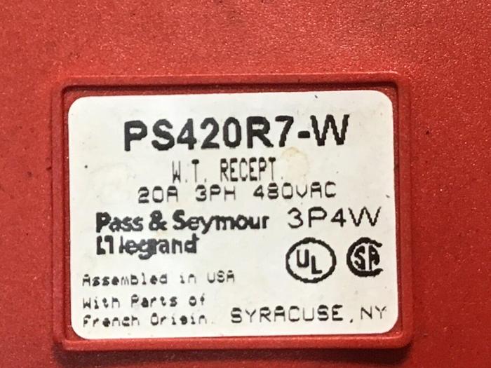 Used PASS & SEYMOUR Receptacle PS420R7-W #137976