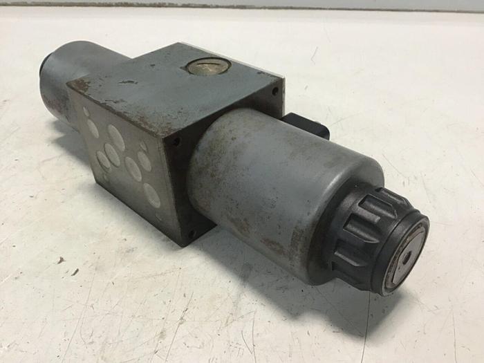 Used REXROTH Directional Control Valve 4WE10E32/CG24N9K4V #137379