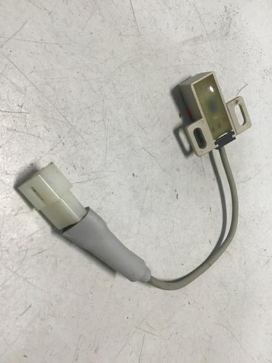 Used FUJI ELECTRIC Proximity Switch PE-B4D3 #128389