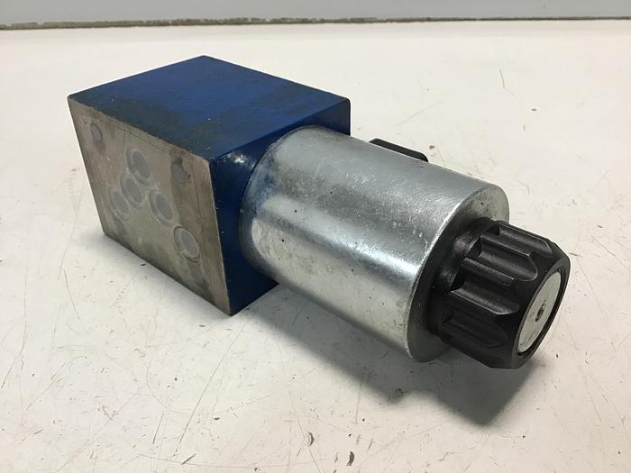 Used REXROTH 4WE10D33/CG24N9K4