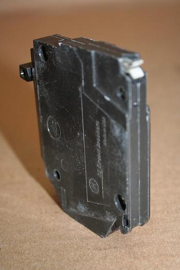 Used GENERAL ELECTRIC / GE 30 Amp Circuit Breaker THQP130 #19386