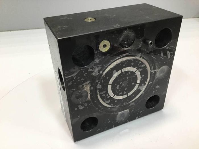 Used MOOG Check Valve CCE40B64WX06A20B00T12 #98337