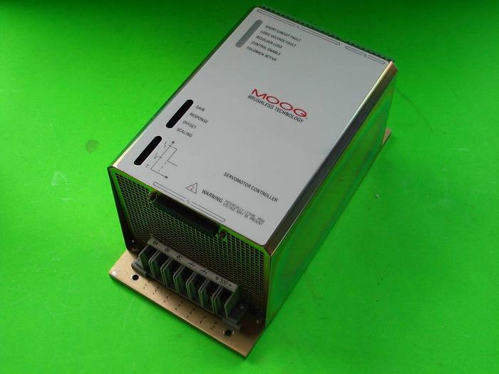 Used MOOG Servo Motor Controller 152P428A Used