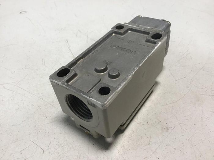 Used OMRON Limit Switch D4B-2171N #121571
