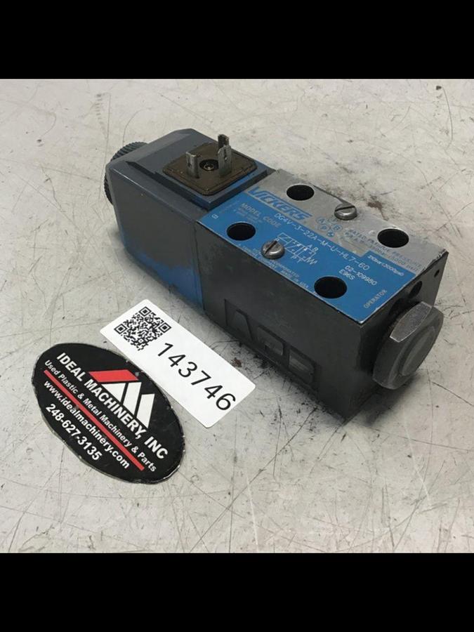 Used VICKERS Valve DG4V-3-22A-M-U-HL7-60 Used #143746