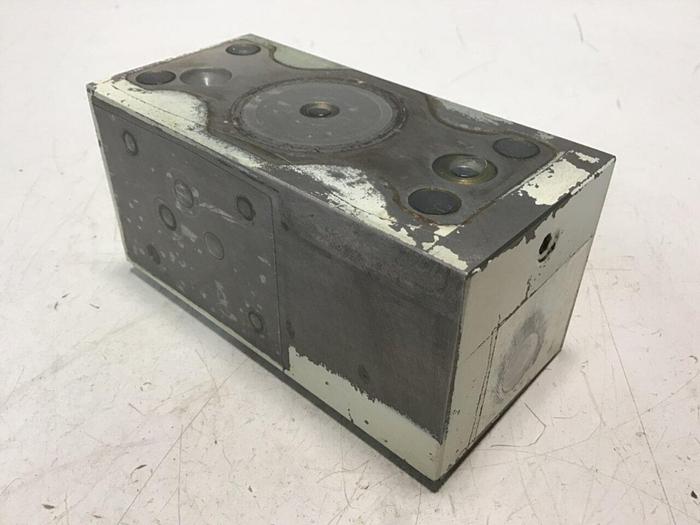 Used YUKEN Valve SB1136-D24-1002 #130922