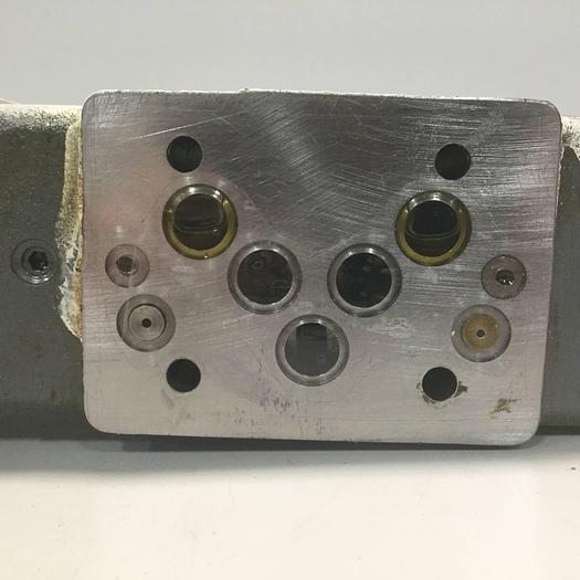 Used TOKIMEC Directional Control Valve DEFRG21-03-6C-EX-60-11-S21 #95188