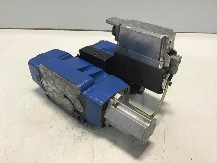 Used BOSCH Servo Valve 0 811 404 304 Used #143430