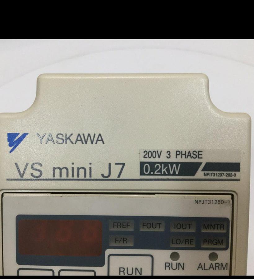 Used YASKAWA VS Mini J7 Drive CIMR-J7AA20P2 USED