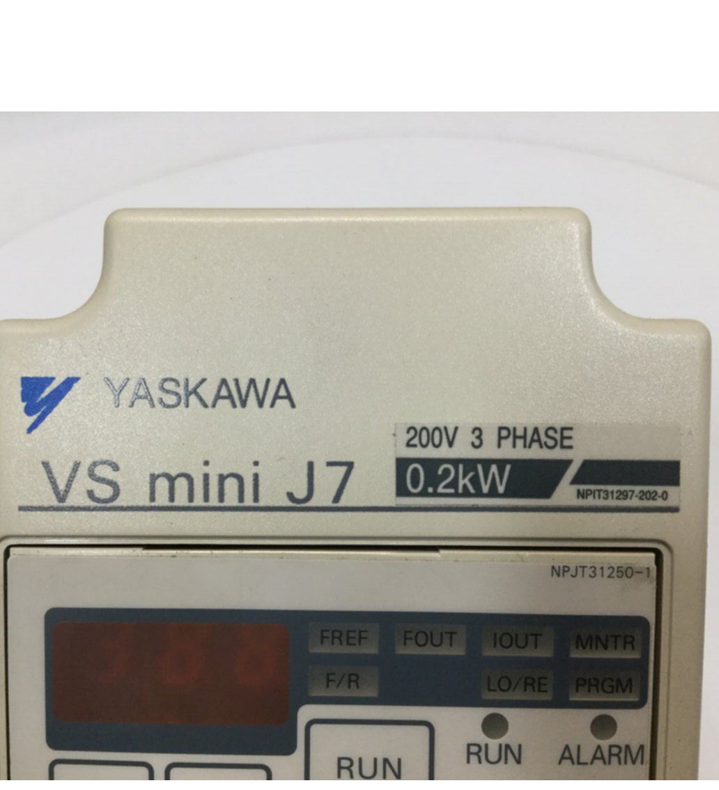 Used YASKAWA VS Mini J7 Drive CIMR-J7AA20P2 USED