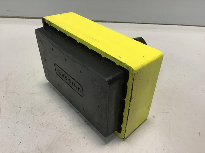 Used UNISORB Leveling Mount Pad 8 x 5 QUANTUM IM-71 #123612
