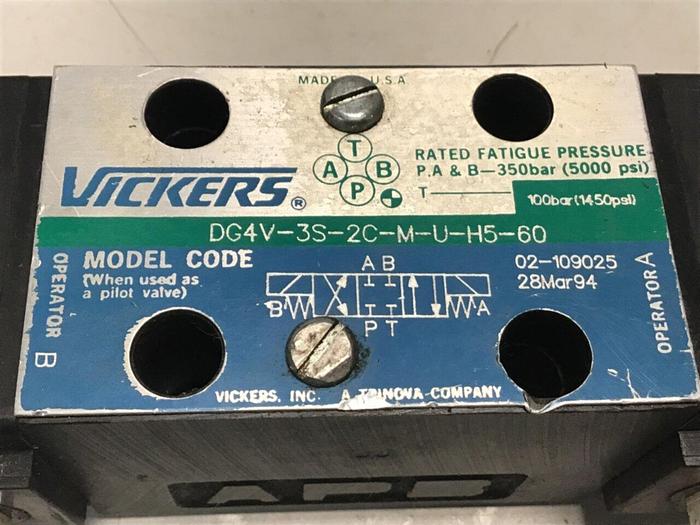 Used VICKERS Valve DG4V-3S-33C-M-U-H5-60 #132118