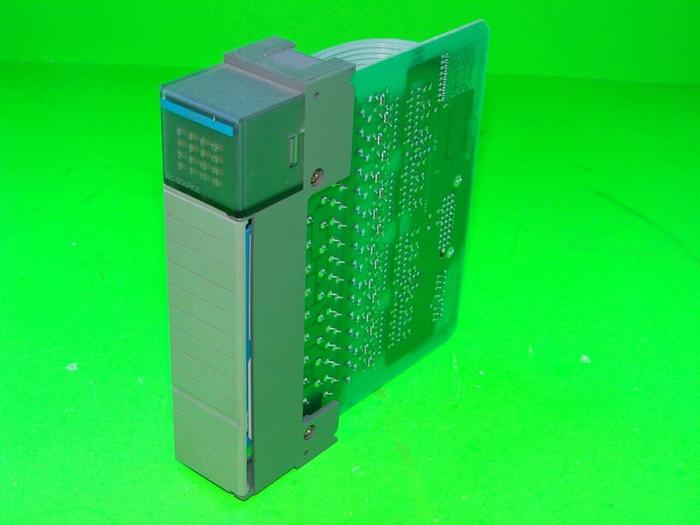 Used ALLEN BRADLEY Input Module 1746-IV16 SER C #22089