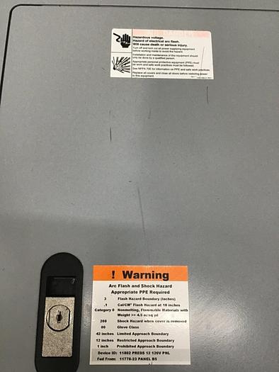 Used SIEMENS 250 Amp Breaker Box P1X18MC250A #137026