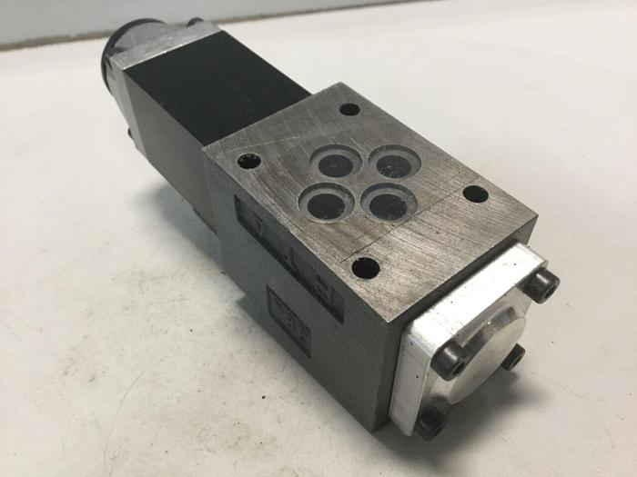Used REXROTH Valve 4WE6UA51AG24NZ4V #105974
