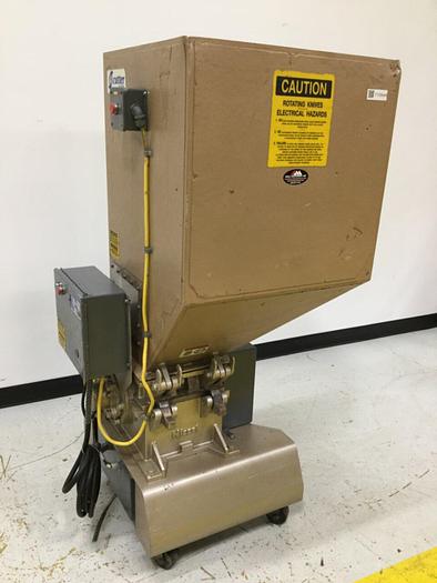 Used NISSUI 2 HP Screenless Grinder / Granulator FNSK-15SC Used