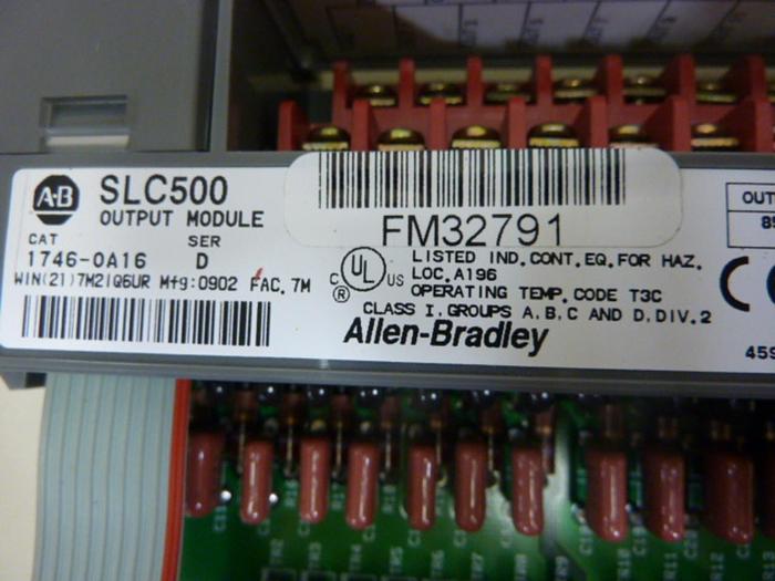 Used ALLEN BRADLEY Output Module 1746-OA16 SER D #50663