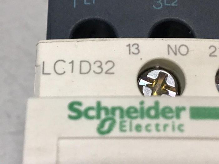 Used SCHNEIDER ELECTRIC Contactor LC1D32 #133203