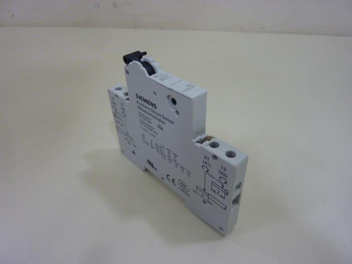 Used SIEMENS 16 Amp Auxiliary Circuit Breaker 5ST3010 #47002