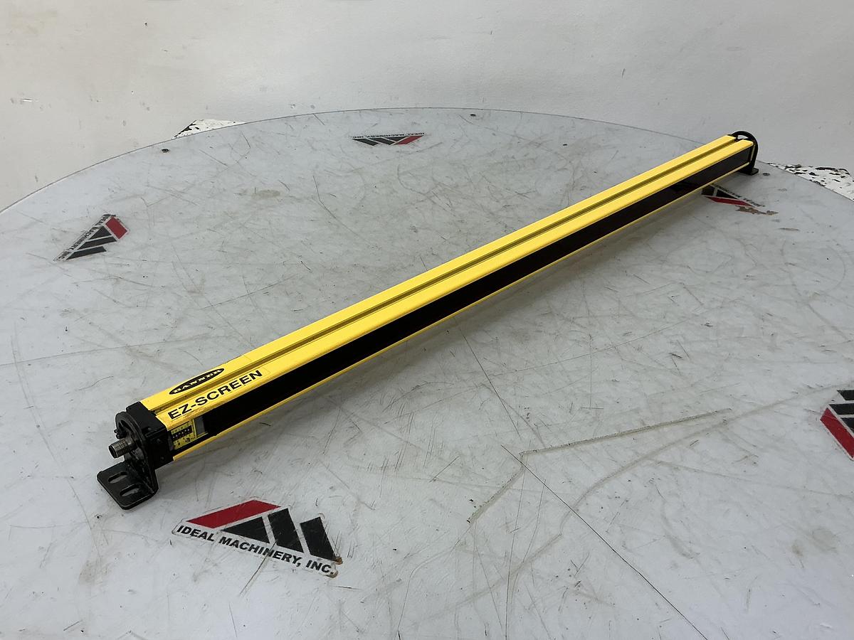 Used BANNER ENGINEERING SLSR30-900Q8