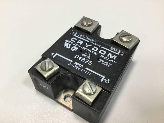 Used CRYDOM Solid State Relay D4825 #98068