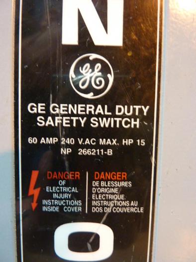 Used GENERAL ELECTRIC / GE 60 Amp Safety Disconnect Switch TG4322 #41595