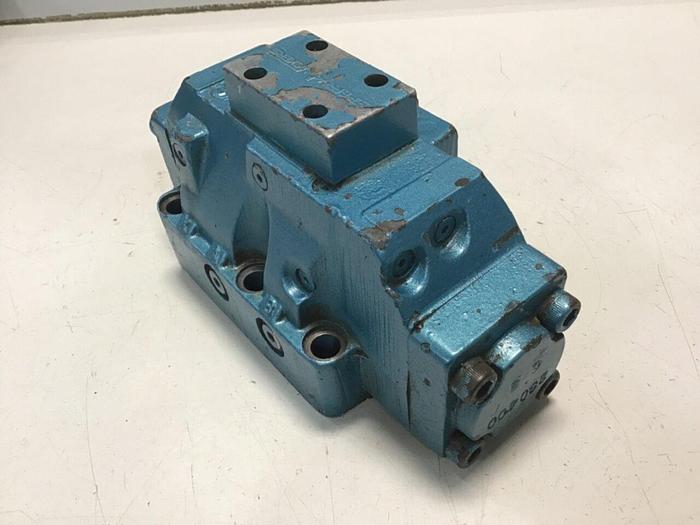 Used VICKERS Valve DG3S82C10 Used #140635