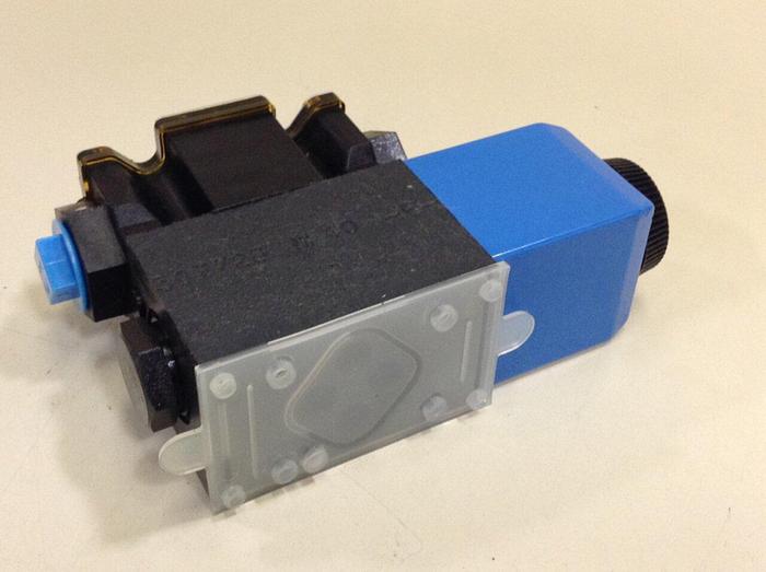 Used EATON-VICKERS Valve DG4V37AMFWB660 #80260