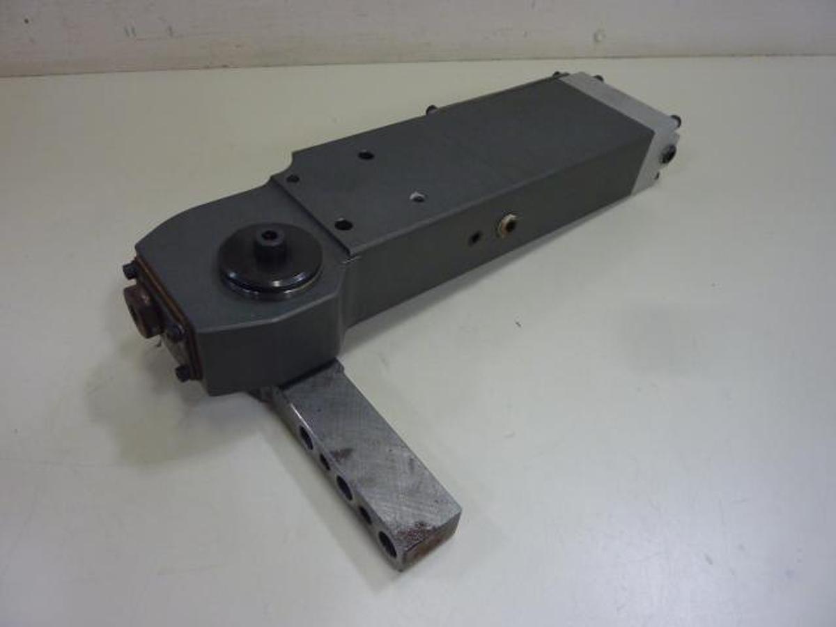 Used BTM CORP Power Clamp STC52VP-120-733207H-90AL-SCDC Used