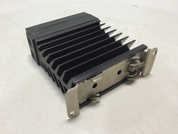 Used CONTINENTAL INDUSTRIES Solid State Relay RSDA-660-25-1DE Used