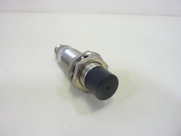 Used ALLEN BRADLEY Proximity Switch 872C-D8NP18-D4 #45384