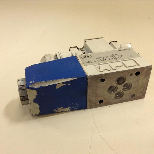 Used VICKERS Directional Control Valve DG4V32AMP7H7P1050 #77776
