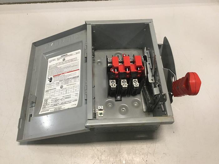 Used SIEMENS 30 Amp Safety Disconnect Switch HNF361 VBII #137845