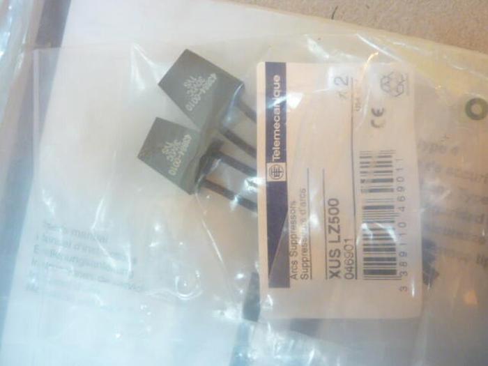 TELEMECANIQUE Safety Light Curtain XUS LZ450 #38902