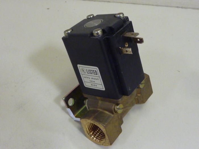Used BURKERT EASY FLUID CONTROL Solenoid Valve 0256 A3/8 FKM BR #57774