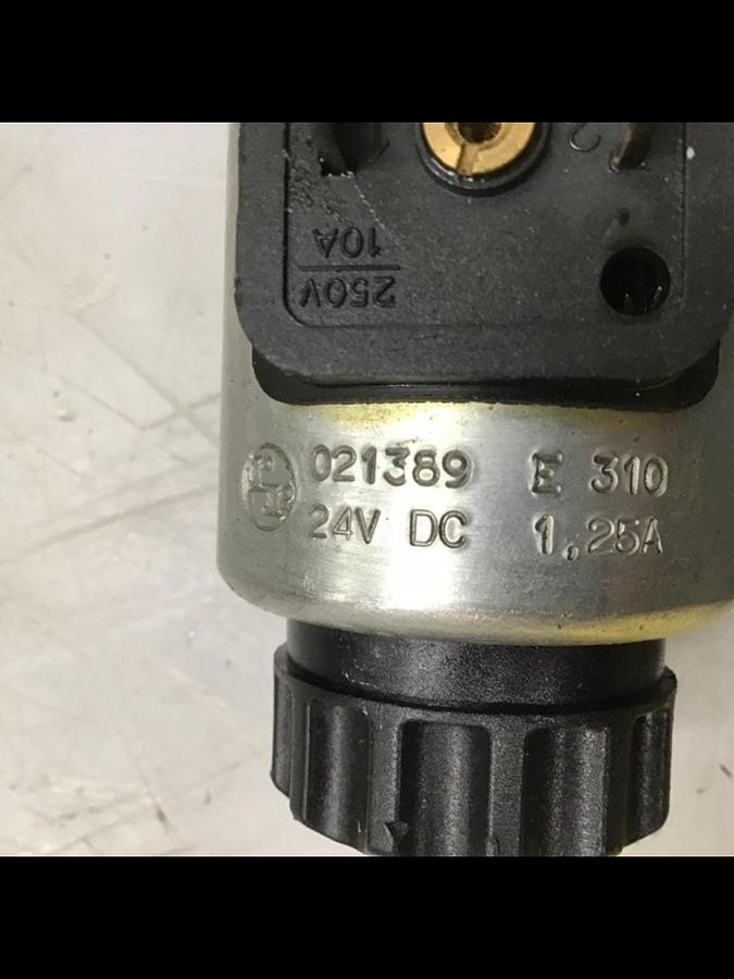 Used REXROTH Valve 4WE6E60/EG24N9K4 USED