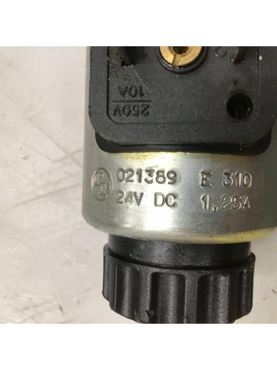Used REXROTH Valve 4WE6E60/EG24N9K4 USED