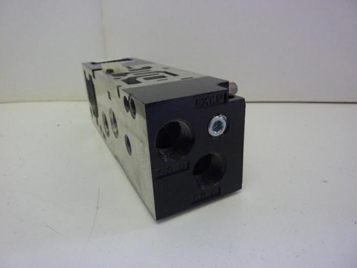 MAC VALVES INC Valve / Manifold 82A-0A-CP2 USED