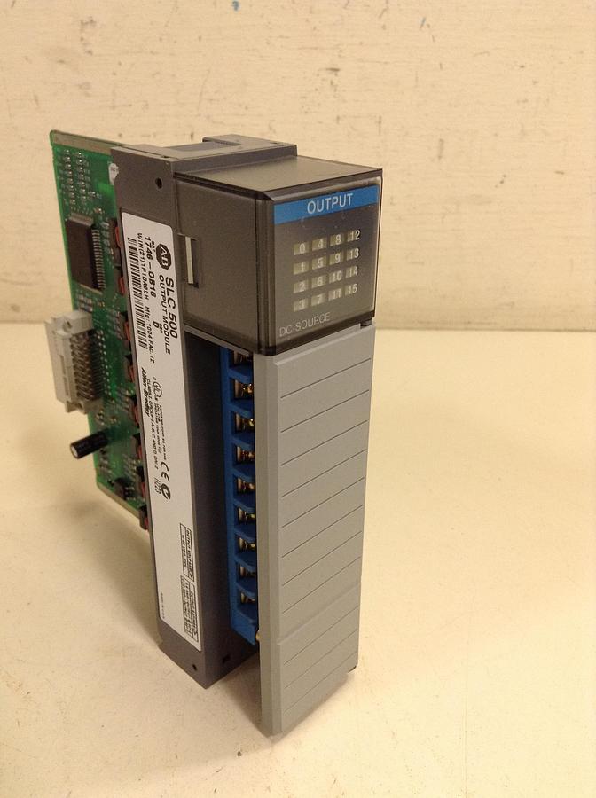 Used ALLEN BRADLEY Output Module 1746-OB16 SER D Used