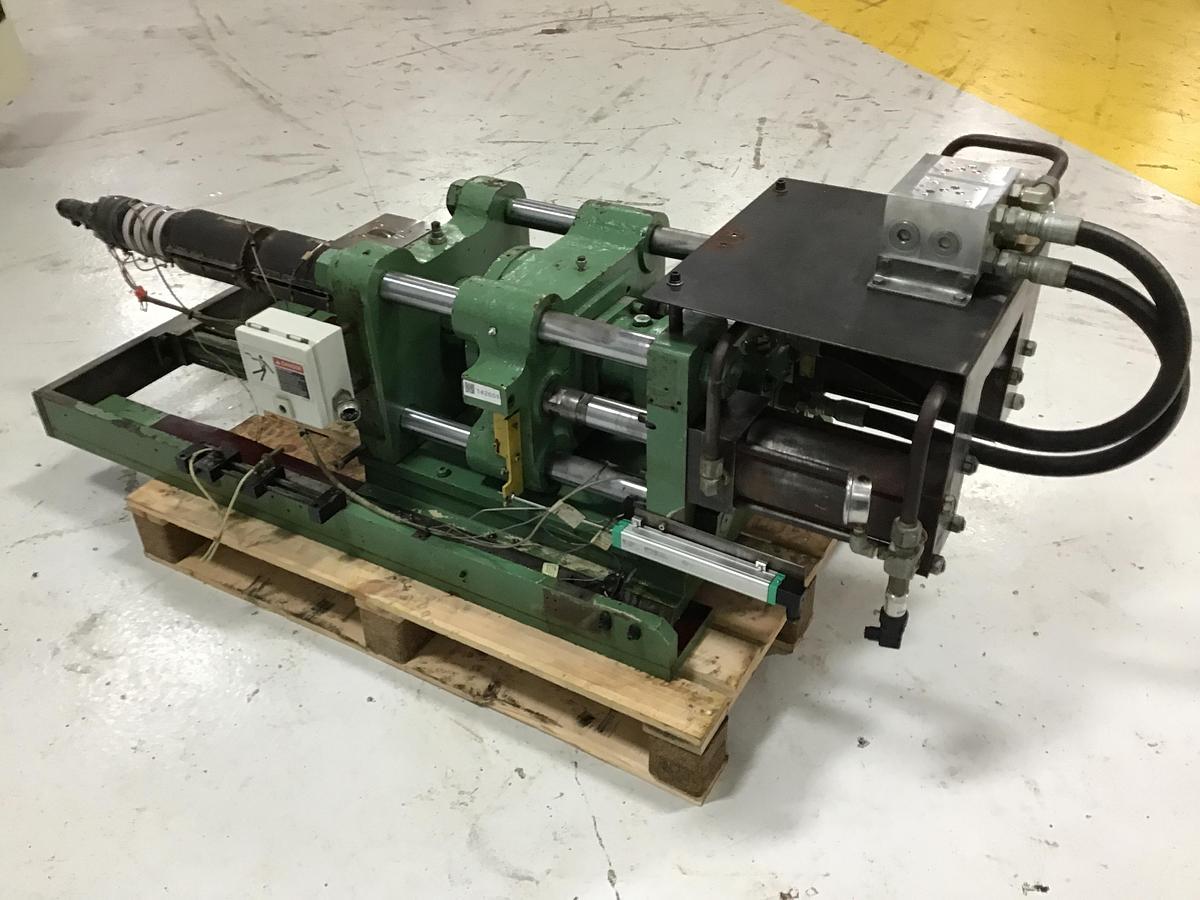 Used NEWBURY 1.7 Oz Injection Unit V2-30BRS / IU Used #142651