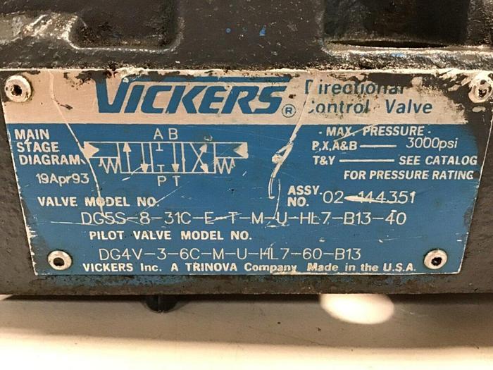 Used VICKERS Solenoid Directional Valve DG4V-3-6C-M-U-HL7-60-B13 USED