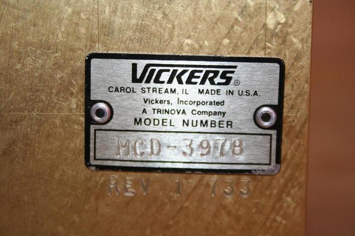 Used VICKERS Manifold MCD-3978 Used
